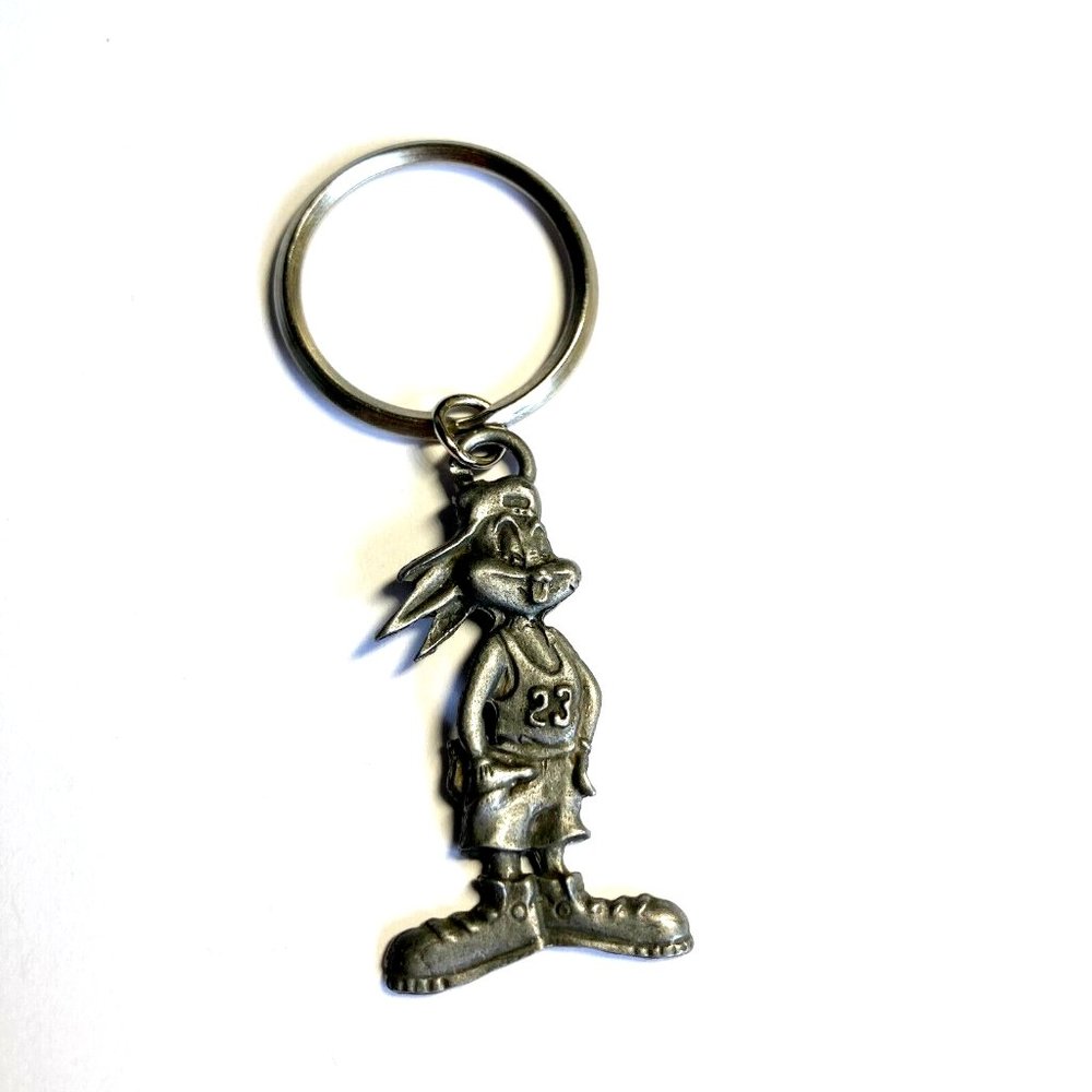 Vintage Bugs Bunny Keychain Keyring Silver Tone Pewter Warner Bros Looney Tunes